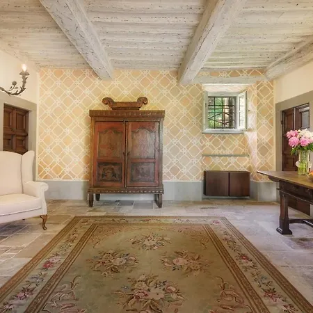 Metelliano 10, Emma וילה