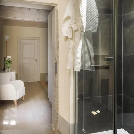 Metelliano 10, Emma קורטונה