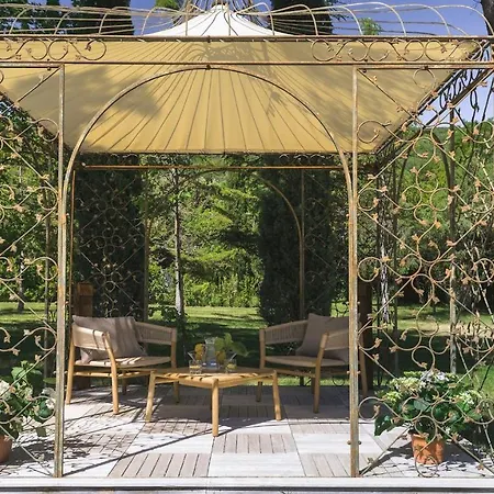 Metelliano 10, Emma וילה