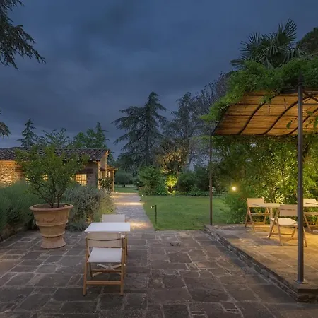 Metelliano 10, Emma וילה קורטונה