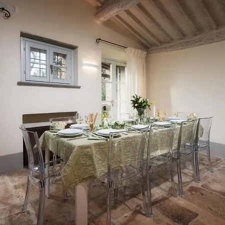 וילה Metelliano 10, Emma