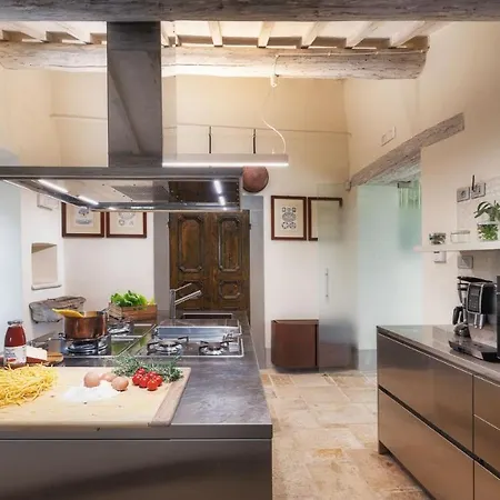 וילה Metelliano 10, Emma