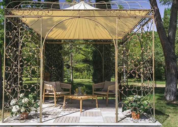 Metelliano 10, Emma فيلة