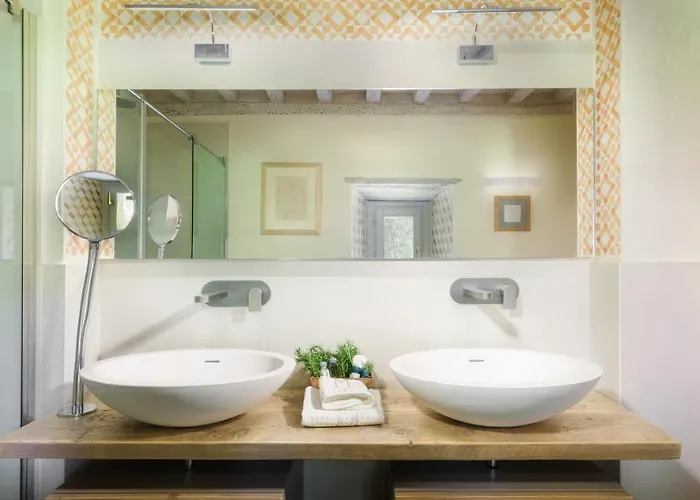 فيلة Metelliano 10, Emma كورتونا