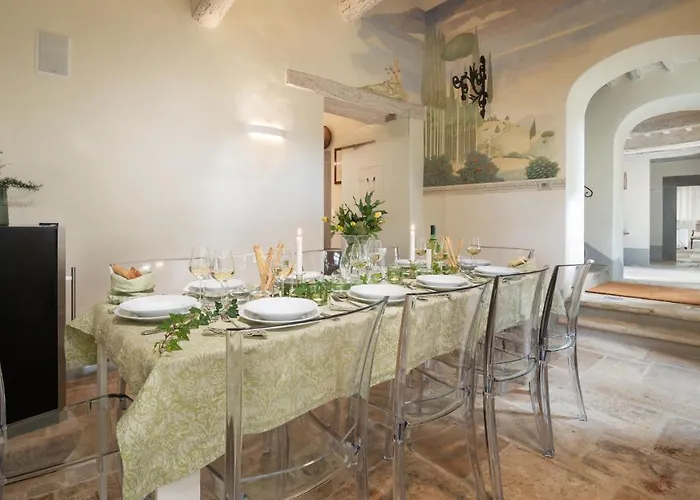 Villa Metelliano 10, Emma