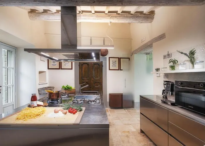 Villa Metelliano 10, Emma